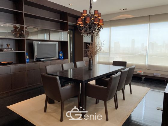 For sale at Wilshire Sukhumvit 22 4 Bedroom , 3 Bathroom + maid room + 2 parking 55,000,000 Baht Transfer fee50/50 Fully furnished
