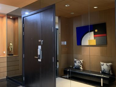 For sale at Wilshire Sukhumvit 22  4 Bedroom , 3 Bathroom + maid room + 2 parking 55,000,000 Baht Transfer fee50/50 Fully furnished