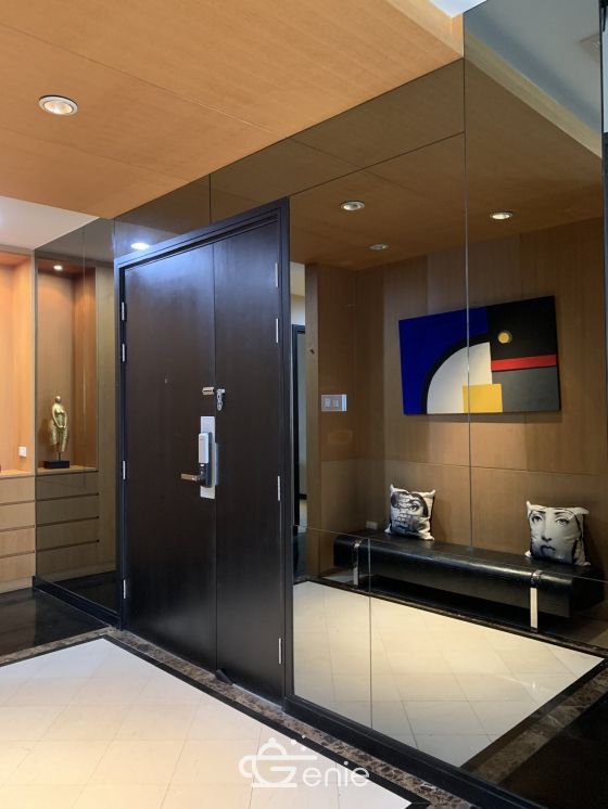 For sale at Wilshire Sukhumvit 22 4 Bedroom , 3 Bathroom + maid room + 2 parking 55,000,000 Baht Transfer fee50/50 Fully furnished