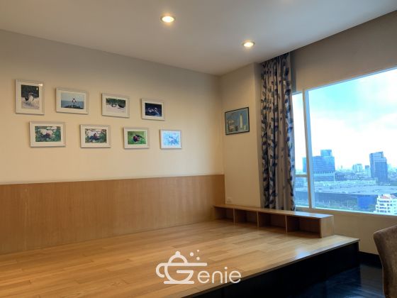 For sale at Wilshire Sukhumvit 22 4 Bedroom , 3 Bathroom + maid room + 2 parking 55,000,000 Baht Transfer fee50/50 Fully furnished