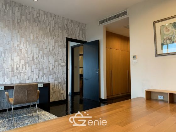 For sale at Wilshire Sukhumvit 22 4 Bedroom , 3 Bathroom + maid room + 2 parking 55,000,000 Baht Transfer fee50/50 Fully furnished