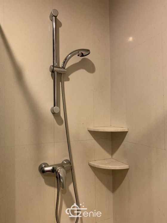 For sale at Wilshire Sukhumvit 22 4 Bedroom , 3 Bathroom + maid room + 2 parking 55,000,000 Baht Transfer fee50/50 Fully furnished