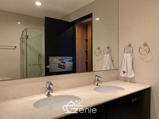 For sale at Wilshire Sukhumvit 22 4 Bedroom , 3 Bathroom + maid room + 2 parking 55,000,000 Baht Transfer fee50/50 Fully furnished