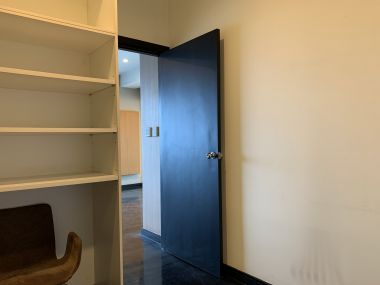 For sale at Wilshire Sukhumvit 22  4 Bedroom , 3 Bathroom + maid room + 2 parking 55,000,000 Baht Transfer fee50/50 Fully furnished