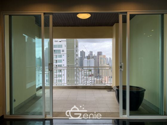 For sale at Wilshire Sukhumvit 22 4 Bedroom , 3 Bathroom + maid room + 2 parking 55,000,000 Baht Transfer fee50/50 Fully furnished