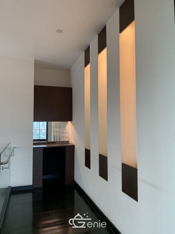 For sale at Wilshire Sukhumvit 22 4 Bedroom , 3 Bathroom + maid room + 2 parking 55,000,000 Baht Transfer fee50/50 Fully furnished