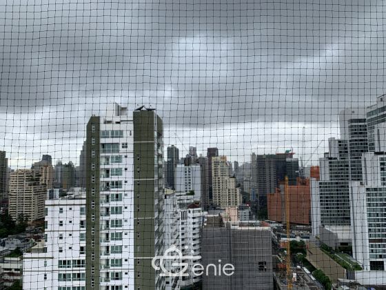 For sale at Wilshire Sukhumvit 22 4 Bedroom , 3 Bathroom + maid room + 2 parking 55,000,000 Baht Transfer fee50/50 Fully furnished