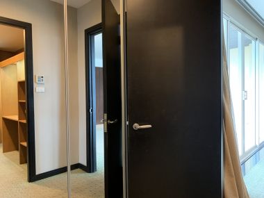 For sale at Wilshire Sukhumvit 22  4 Bedroom , 3 Bathroom + maid room + 2 parking 55,000,000 Baht Transfer fee50/50 Fully furnished