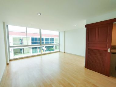 Homeoffcie near Impact, Muang Thong Thani 300 Sqm. 4-storey only 6.8 MB