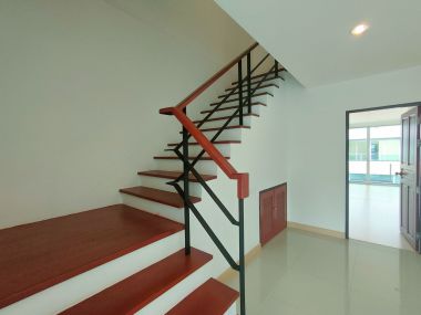 Homeoffcie near Impact, Muang Thong Thani 300 Sqm. 4-storey only 6.8 MB
