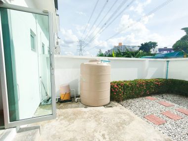 Homeoffcie near Impact, Muang Thong Thani 300 Sqm. 4-storey only 6.8 MB