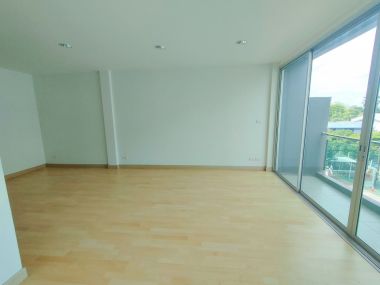 Homeoffcie near Impact, Muang Thong Thani 300 Sqm. 4-storey only 6.8 MB