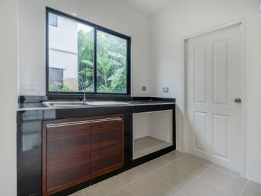 บ้านแฝด ม.โมดิวิลล่า ปิ่นเกล้า-วงแหวน บนทำเลเดินทางสะดวก เชื่อมต่อ ถ.กาญจนาภิเษก ใกล้ ทางด่วนศรีรัช และ เซ็นทรัลเวสต์เกต