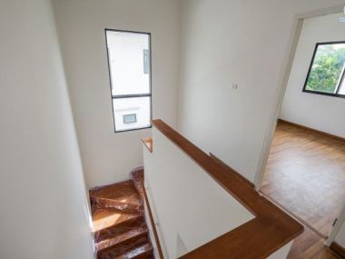 บ้านแฝด ม.โมดิวิลล่า ปิ่นเกล้า-วงแหวน บนทำเลเดินทางสะดวก เชื่อมต่อ ถ.กาญจนาภิเษก ใกล้ ทางด่วนศรีรัช และ เซ็นทรัลเวสต์เกต