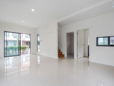 บ้านแฝด ม.โมดิวิลล่า ปิ่นเกล้า-วงแหวน บนทำเลเดินทางสะดวก เชื่อมต่อ ถ.กาญจนาภิเษก ใกล้ ทางด่วนศรีรัช และ เซ็นทรัลเวสต์เกต