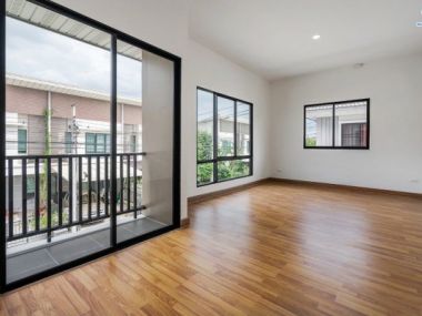 บ้านแฝด ม.โมดิวิลล่า ปิ่นเกล้า-วงแหวน บนทำเลเดินทางสะดวก เชื่อมต่อ ถ.กาญจนาภิเษก ใกล้ ทางด่วนศรีรัช และ เซ็นทรัลเวสต์เกต