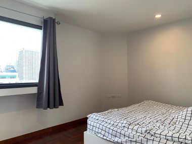 Sukhumvit Park (สุขุมวิท ปาร์ค) ราคาดี ปล่อยเช่า เพียง 35,000บาท/เดือน ห้องใหญ่อยู่สบาย ขนาด 105 ตาราง ใกล้ BTS นานา เฟอร์นิเจอร์ครบพร้อมเข้าอยู่