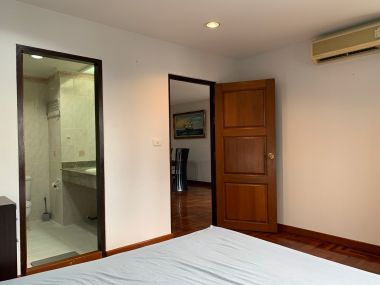 Sukhumvit Park (สุขุมวิท ปาร์ค) ราคาดี ปล่อยเช่า เพียง 35,000บาท/เดือน ห้องใหญ่อยู่สบาย ขนาด 105 ตาราง ใกล้ BTS นานา เฟอร์นิเจอร์ครบพร้อมเข้าอยู่