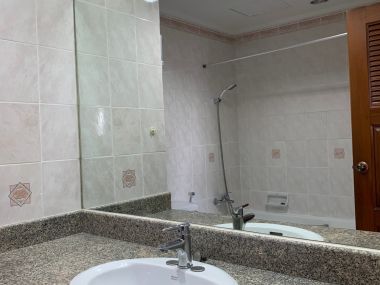 Sukhumvit Park (สุขุมวิท ปาร์ค) ราคาดี ปล่อยเช่า เพียง 35,000บาท/เดือน ห้องใหญ่อยู่สบาย ขนาด 105 ตาราง ใกล้ BTS นานา เฟอร์นิเจอร์ครบพร้อมเข้าอยู่