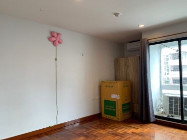 Sukhumvit Park (สุขุมวิท ปาร์ค) ราคาดี ปล่อยเช่า เพียง 35,000บาท/เดือน ห้องใหญ่อยู่สบาย ขนาด 105 ตาราง ใกล้ BTS นานา เฟอร์นิเจอร์ครบพร้อมเข้าอยู่