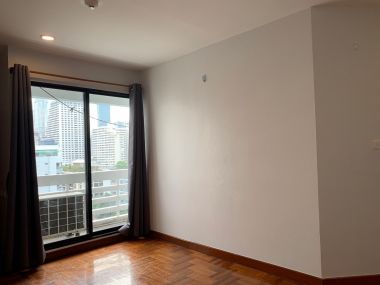 Sukhumvit Park (สุขุมวิท ปาร์ค) ราคาดี ปล่อยเช่า เพียง 35,000บาท/เดือน ห้องใหญ่อยู่สบาย ขนาด 105 ตาราง ใกล้ BTS นานา เฟอร์นิเจอร์ครบพร้อมเข้าอยู่