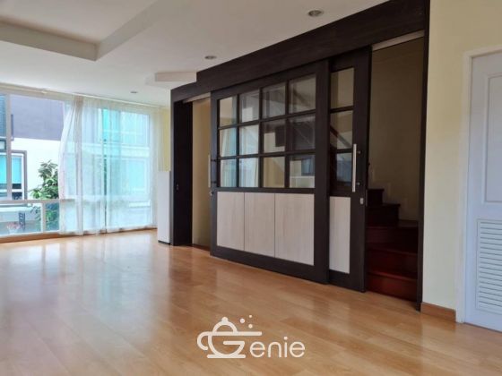 Townhome for rent sukhumvit 54 for rent , company register