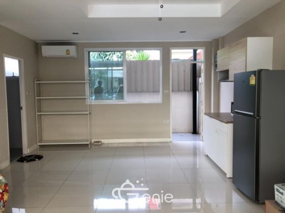 Townhome for rent sukhumvit 54 for rent , company register