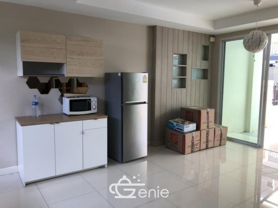 Townhome for rent sukhumvit 54 for rent , company register