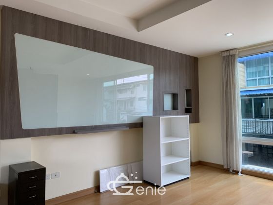 Townhome for rent sukhumvit 54 for rent , company register