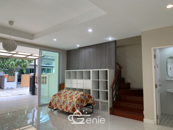 Townhome for rent sukhumvit 54 for rent , company register