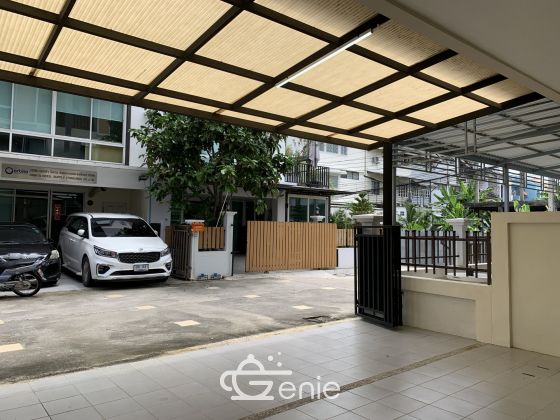 Townhome for rent sukhumvit 54 for rent , company register