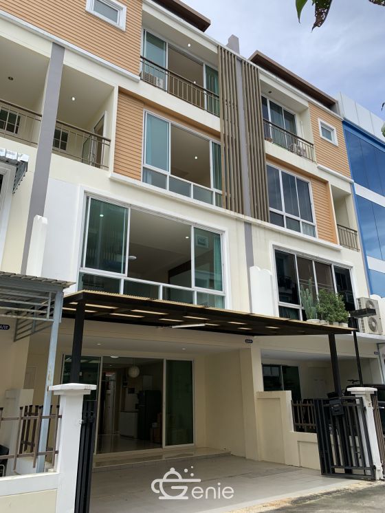 Townhome for rent sukhumvit 54 for rent , company register