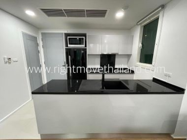 Wind Sukhumvit 23 For Sale