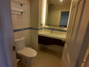 ** sale/rent ** For sale 4,815,000THB and For rent 17,000THB/month at Life @Sukhumvit 65 1 Bedroom 1 Bathroom Fully furnished (can negotiate) PROP000228