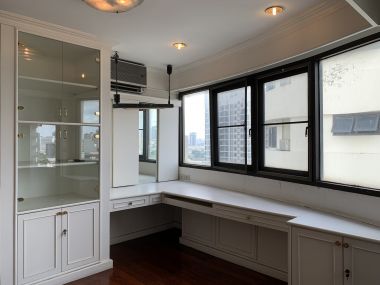 ขายคอนโด MODERN TOWN ขนาด 308 ตารางเมตร Type Duplex 3 นอน 5 น้ำ Walk in closet Build in.
