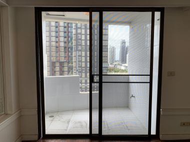 ขายคอนโด MODERN TOWN ขนาด 308 ตารางเมตร Type Duplex 3 นอน 5 น้ำ Walk in closet Build in.