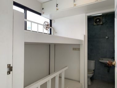 ขายคอนโด MODERN TOWN ขนาด 308 ตารางเมตร Type Duplex 3 นอน 5 น้ำ Walk in closet Build in.