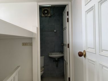 ขายคอนโด MODERN TOWN ขนาด 308 ตารางเมตร Type Duplex 3 นอน 5 น้ำ Walk in closet Build in.