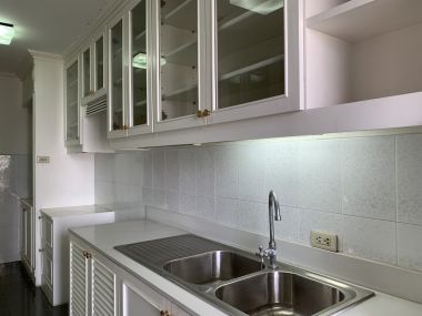 ขายคอนโด MODERN TOWN ขนาด 308 ตารางเมตร Type Duplex 3 นอน 5 น้ำ Walk in closet Build in.