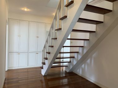 ขายคอนโด MODERN TOWN ขนาด 308 ตารางเมตร Type Duplex 3 นอน 5 น้ำ Walk in closet Build in.
