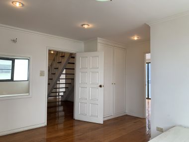 ขายคอนโด MODERN TOWN ขนาด 308 ตารางเมตร Type Duplex 3 นอน 5 น้ำ Walk in closet Build in.