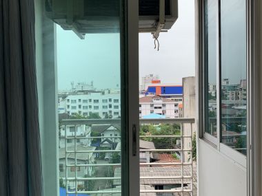 For rent at Life @ Ratchada 1 Bedroom 1 Bathroom 9,500THB/month Fully furnished