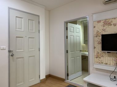 For rent at Life @ Ratchada 1 Bedroom 1 Bathroom 13,000THB/month Fully furnished