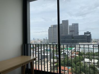 ให้เช่า  Quinn condo Sukhumvit 101 Size 35 Sqm ชั้น 12A วิว สระว่ายน้ำ 1 ห้องนอน 1 ห้องนั่งเล่น 1 ห้องน้ำ ราคาเพียง 25,000 บาท