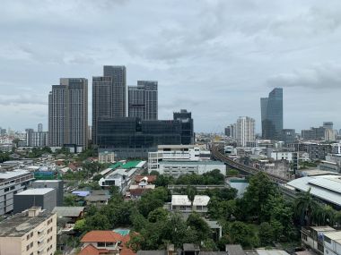 ให้เช่า  Quinn condo Sukhumvit 101 Size 35 Sqm ชั้น 12A วิว สระว่ายน้ำ 1 ห้องนอน 1 ห้องนั่งเล่น 1 ห้องน้ำ ราคาเพียง 25,000 บาท