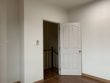 Townhouse For rent at Baanklangmuang The The Royal Monaco Monaco size 312 sqm. 3 Bedroom 4 Bathroom 25,000THB/month (can negotiate)