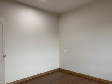 Townhouse For rent at Baanklangmuang The The Royal Monaco Monaco size 312 sqm. 3 Bedroom 4 Bathroom 25,000THB/month (can negotiate)