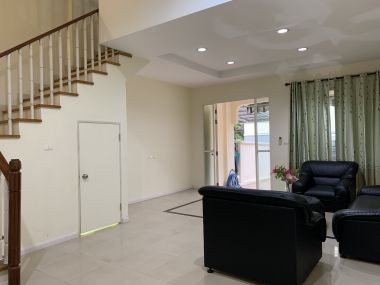 Townhouse For rent at Baanklangmuang The The Royal Monaco Monaco size 312 sqm. 3 Bedroom 4 Bathroom 25,000THB/month (can negotiate)