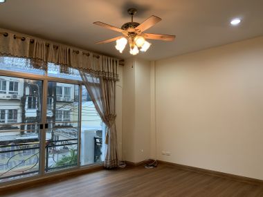 Townhouse For rent at Baanklangmuang The The Royal Monaco Monaco size 312 sqm. 3 Bedroom 4 Bathroom 25,000THB/month (can negotiate)