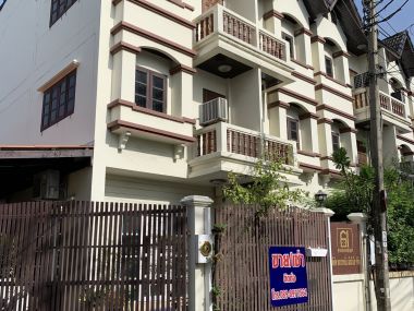 For sale / For rent Town House